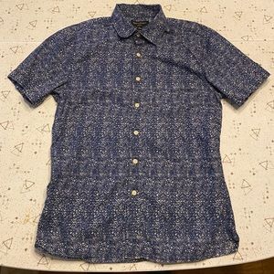 Men’s small banana republic button down shirt